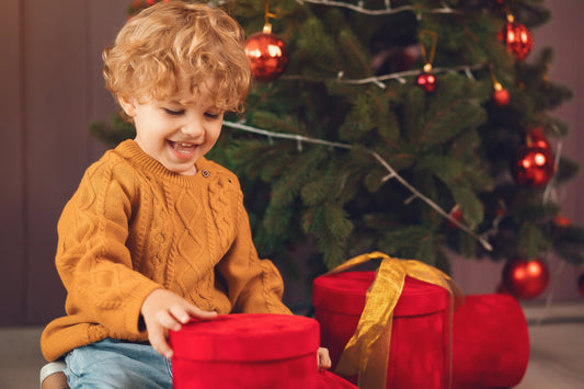Quels jeux offrir à un enfant de maternelle pour Noël ? Le guide complet des cadeaux éducatifs qui font vraiment progresser